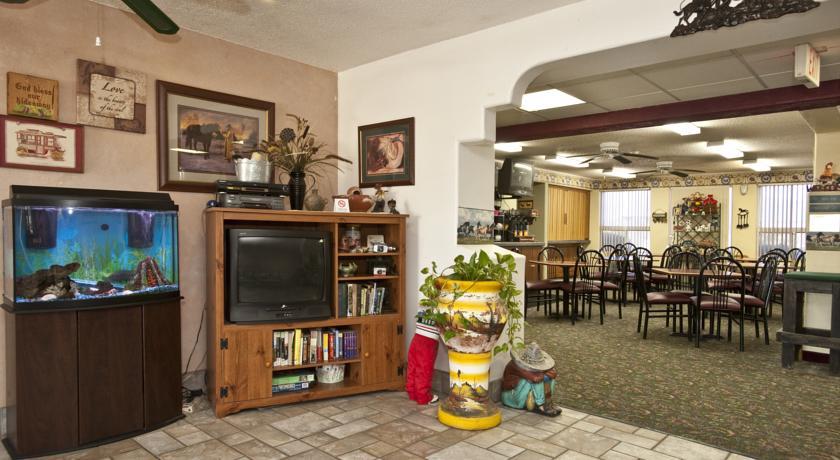 Отель Superstition Inn and Suites