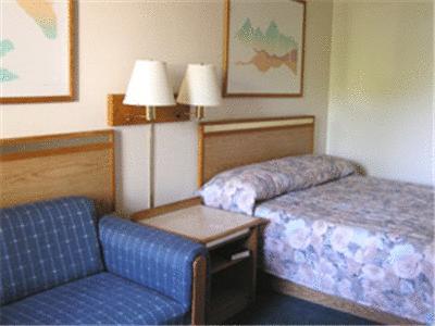 Отель Travelers Inn Bullhead City