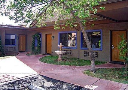 Отель Rodeway Iris Garden Inn