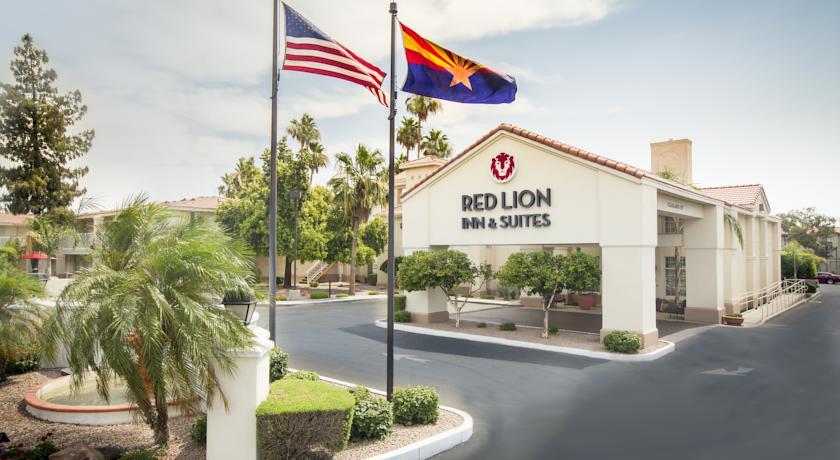 Отель Hampton Inn & Suites Phoenix-Tempe ASU