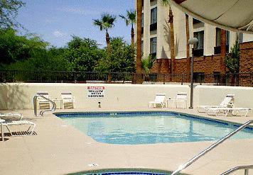 Отель SpringHill Suites Phoenix Tempe Airport