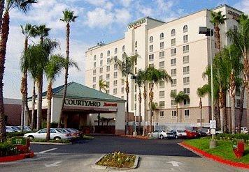 Отель Courtyard by Marriott LAX Baldwin Park