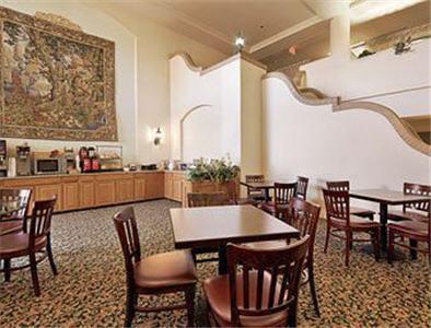 Отель Ramada Inn