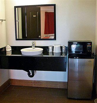 Отель Motel 6 Bell Gardens