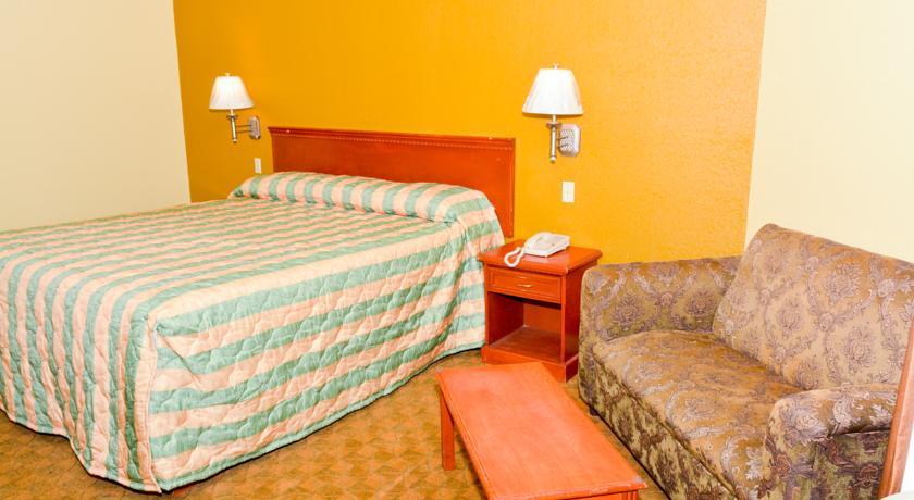 Отель Bellflower Travel Inn