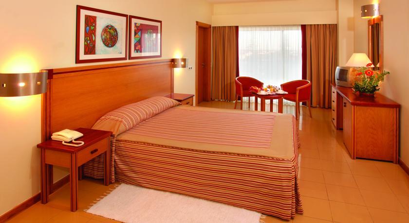 Отель Hotel Porta Nova