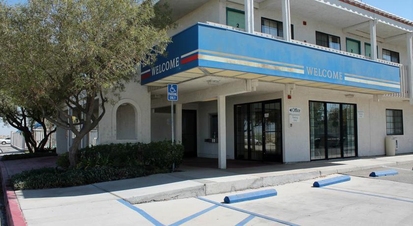 Отель Motel 6 Buttonwillow North