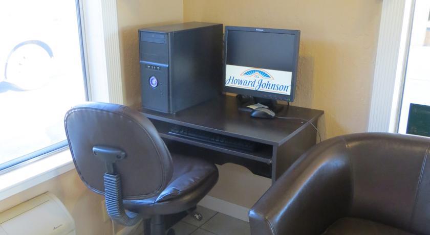 Отель Howard Johnson Express Inn Modesto Ceres