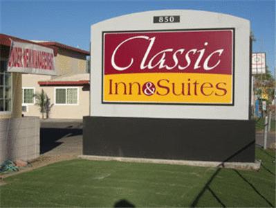 Отель Classic Inn and Suites