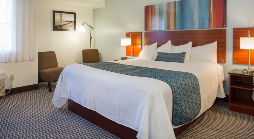Отель Super 8 Berkeley  El Cerrito