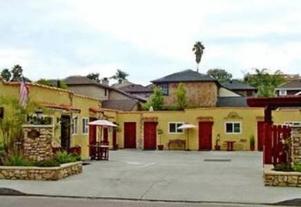 Отель Leucadia Beach Inn