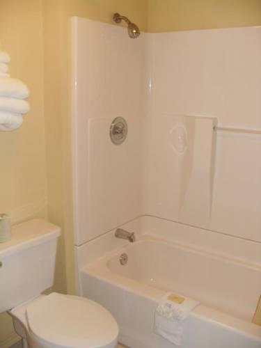 Отель Days Inn Fresno South