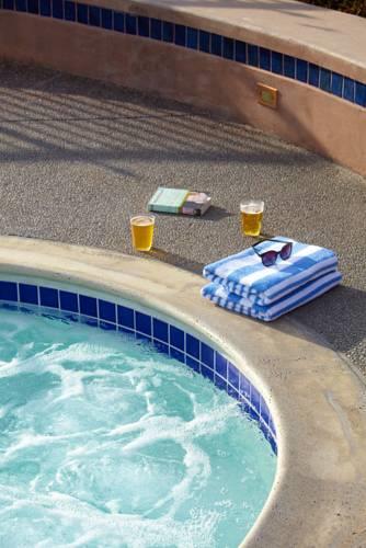 Отель Beach House Half Moon Bay