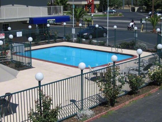 Отель American Budget Inn and Suites-Modesto