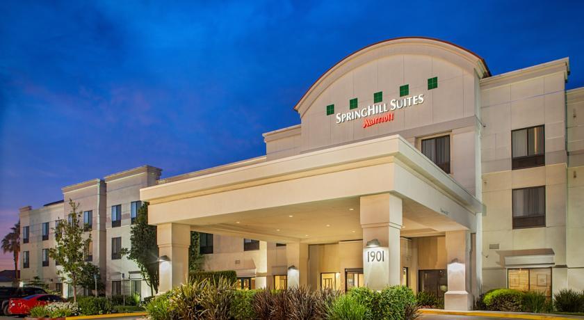 Отель SpringHill Suites Modesto