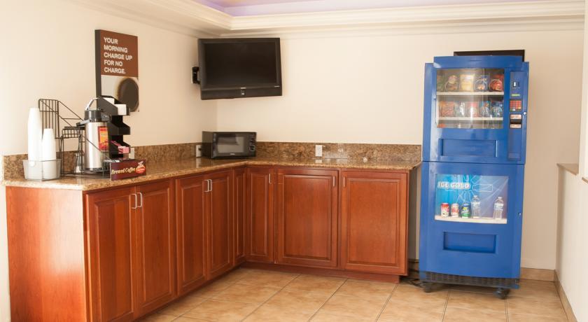 Отель Days Inn Mojave