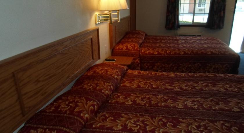 Отель Economy Inn Morgan Hill