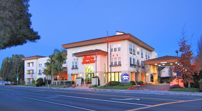 Отель Hampton Inn & Suites Mountain View