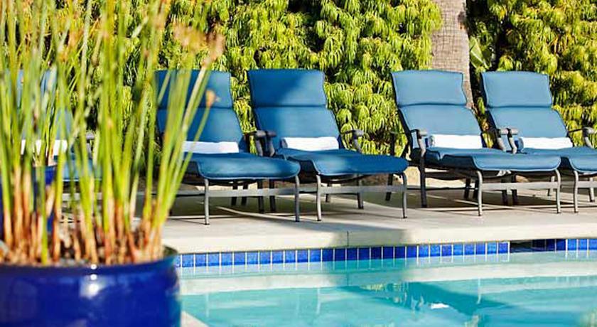 Отель Newport Beach Marriott Hotel