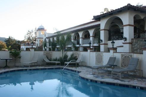 Отель Chantico Inn & Suites