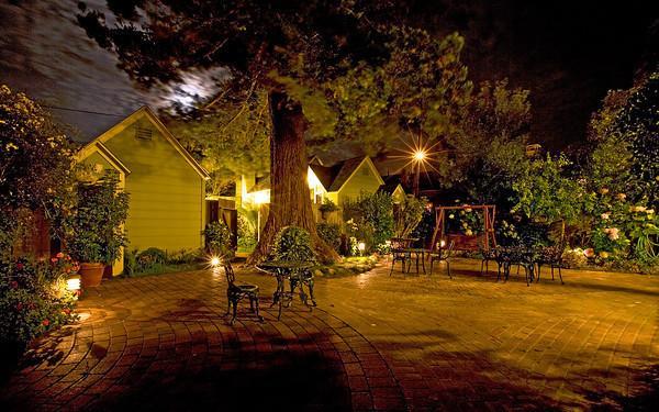 Отель Centrella Inn
