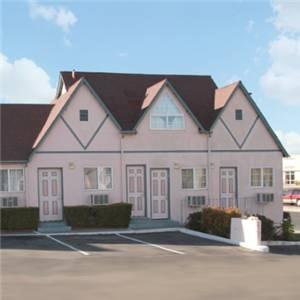 Отель Gables Motel