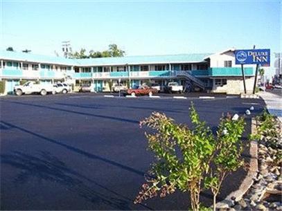 Отель Deluxe Inn Redding