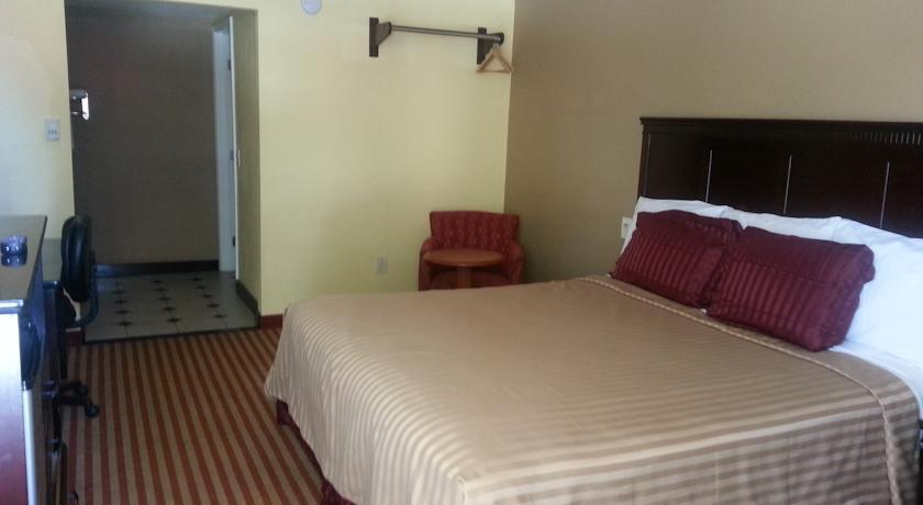 Отель Americas Best Value Inn-Downtown