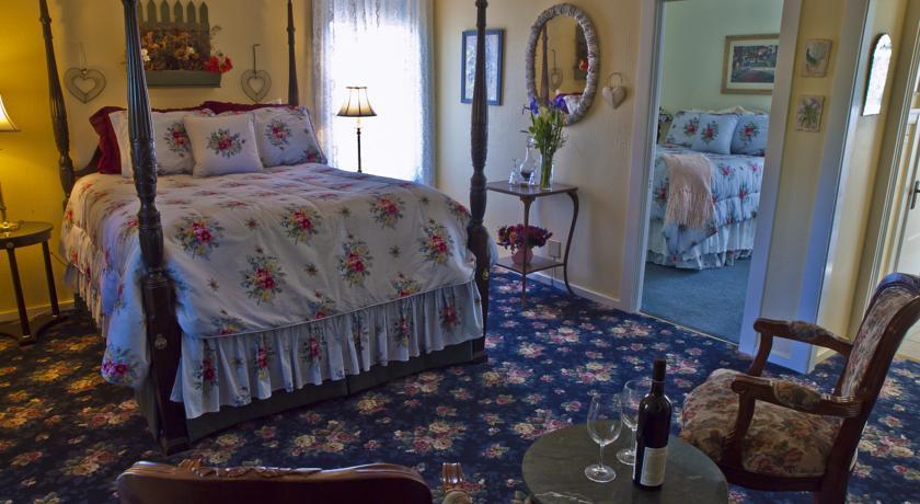 Мини-отель Shady Oaks Country Inn