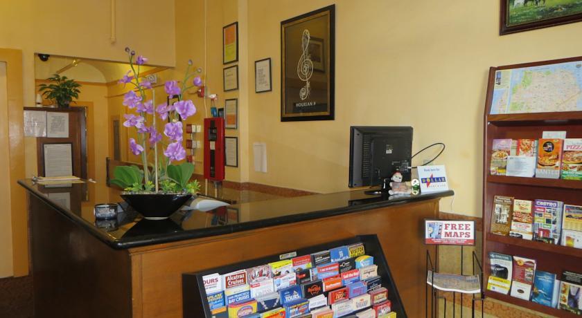 Post Hotel & Hostel