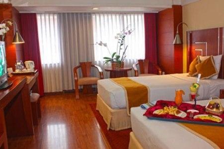 Отель Savoy Homann Bidakara Hotel