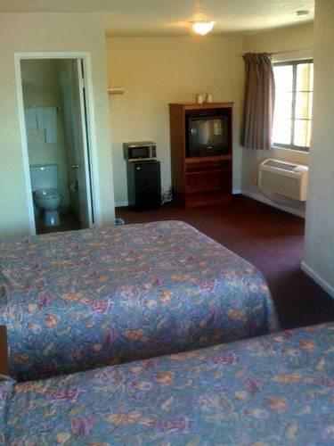 Отель Sands Inn and Suites (Sands Motel)