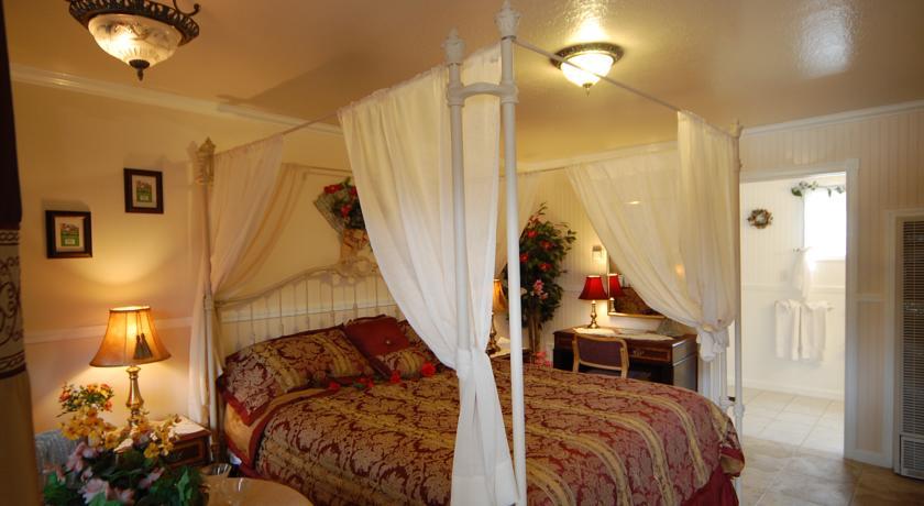 Отель Tahoe Chalet Inn, The Theme Inn