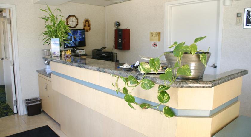 Отель Americas Best Value Inn Siliconway