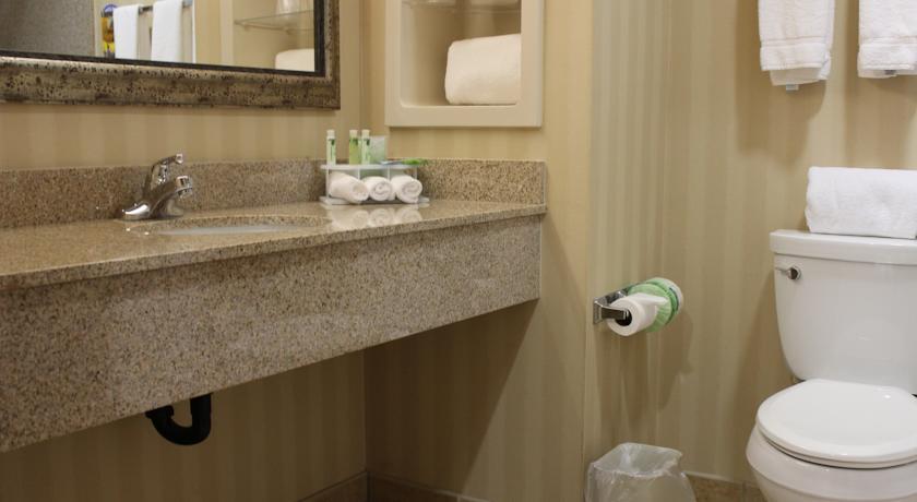 Отель Holiday Inn Express Tehachapi