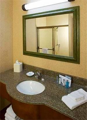 Отель Hampton Inn & Suites Tulare