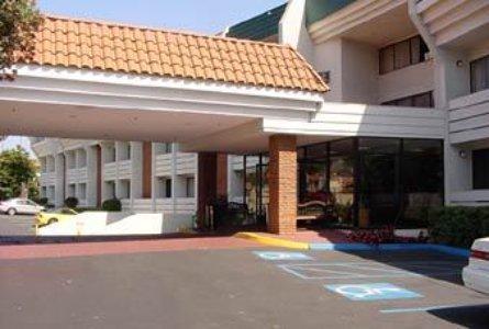Отель Country Inn & Suites By Carlson Ventura