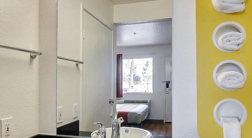 Отель Motel 6 Ventura South