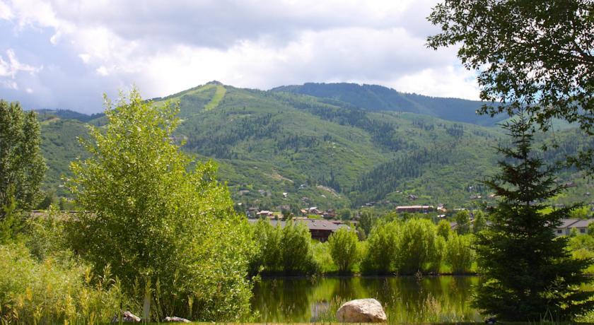 Отель Holiday Inn Steamboat Springs