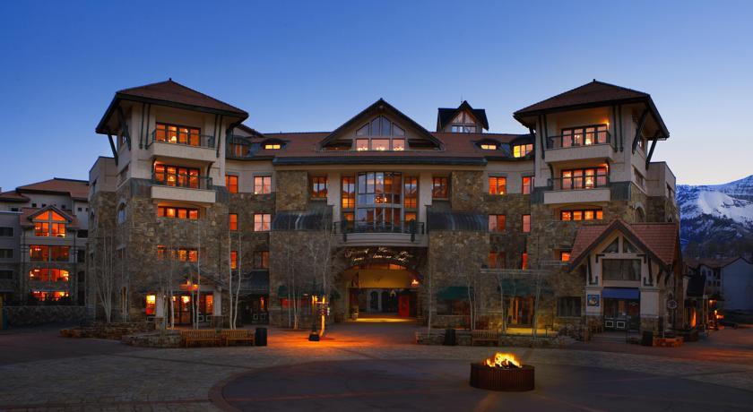 Fairmont Heritage Place, Franz Klammer Lodge