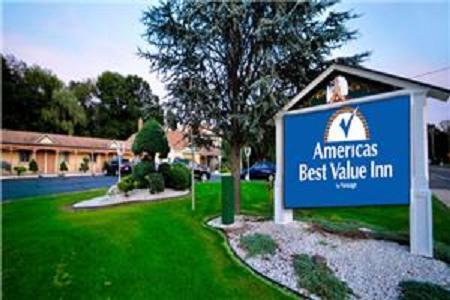 Отель Red Carpet Inn & Suites Cheshire
