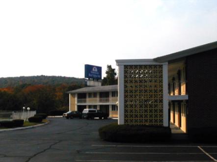 Отель Americas Best Value Inn Niantic
