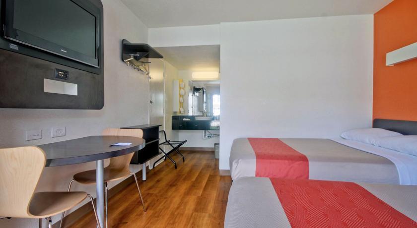 Отель Motel 6 Dania Beach