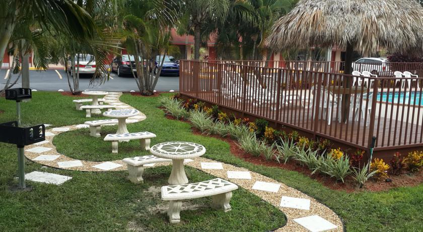 Отель Super 8 Florida City