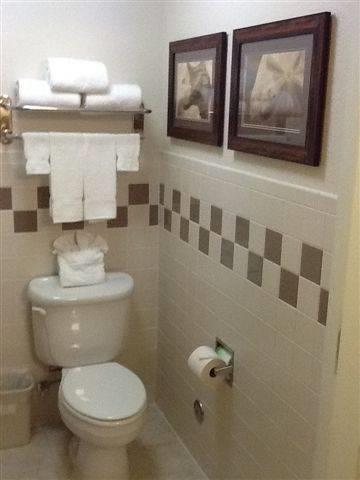 Отель Floridian Airport Inn