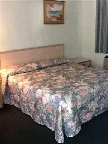 Отель Tropical Palm Motel