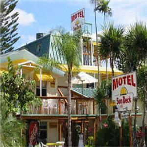 Отель Sun Deck Inn & Suites