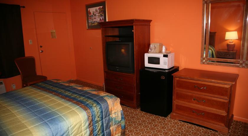 Отель Lake Wire Inn