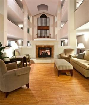 Отель Holiday Inn Express - Milton