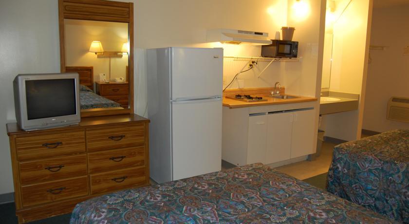 Отель Lakeview Inn & Suites Okeechobee